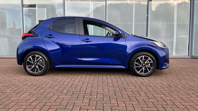 Toyota Yaris 1.5 Hybrid Design 5dr CVT Hybrid Hatchback